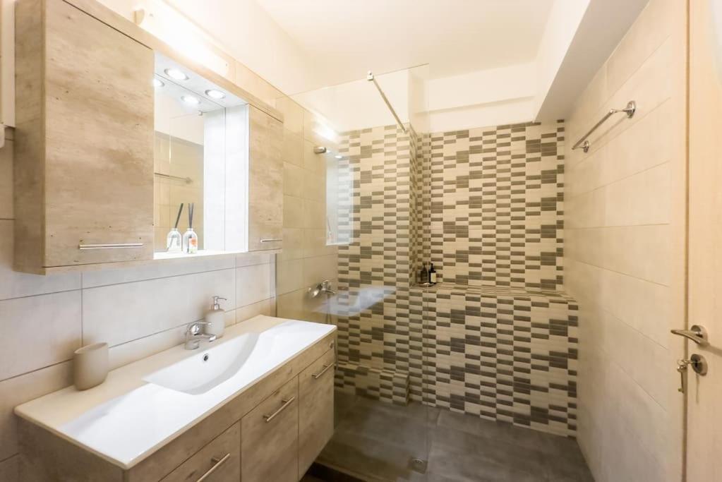 Elegant Downtown Apartament *